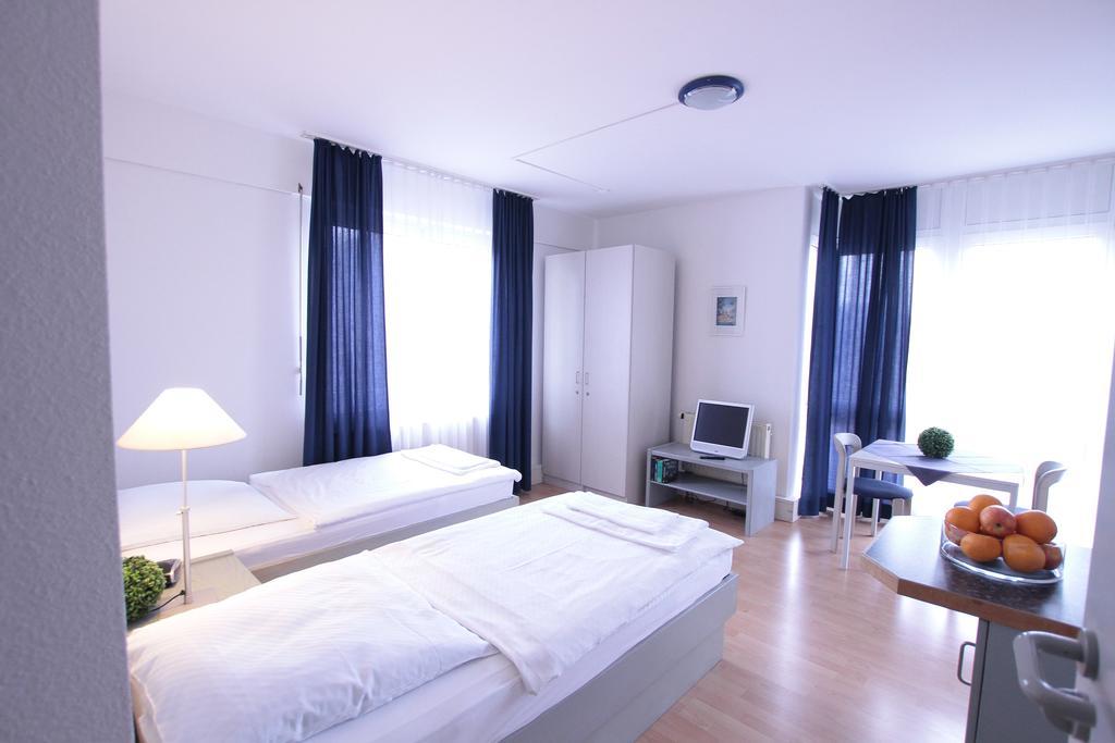 Ib-Gastehaus Hotel Stuttgart Kamer foto
